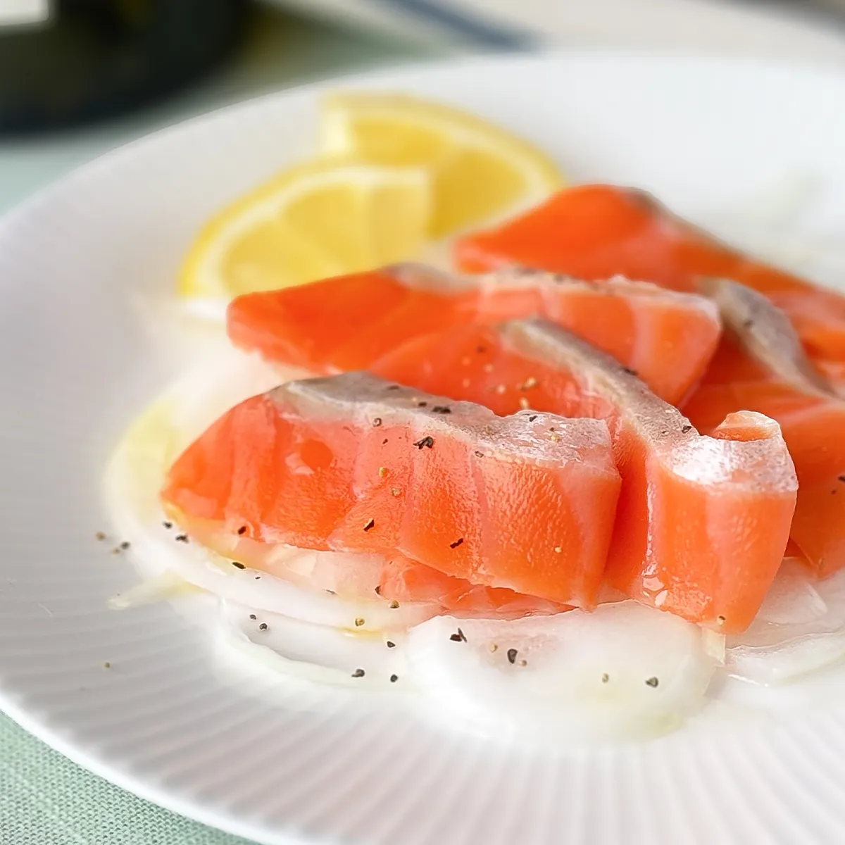 スモークサーモンの食卓イメージその1
